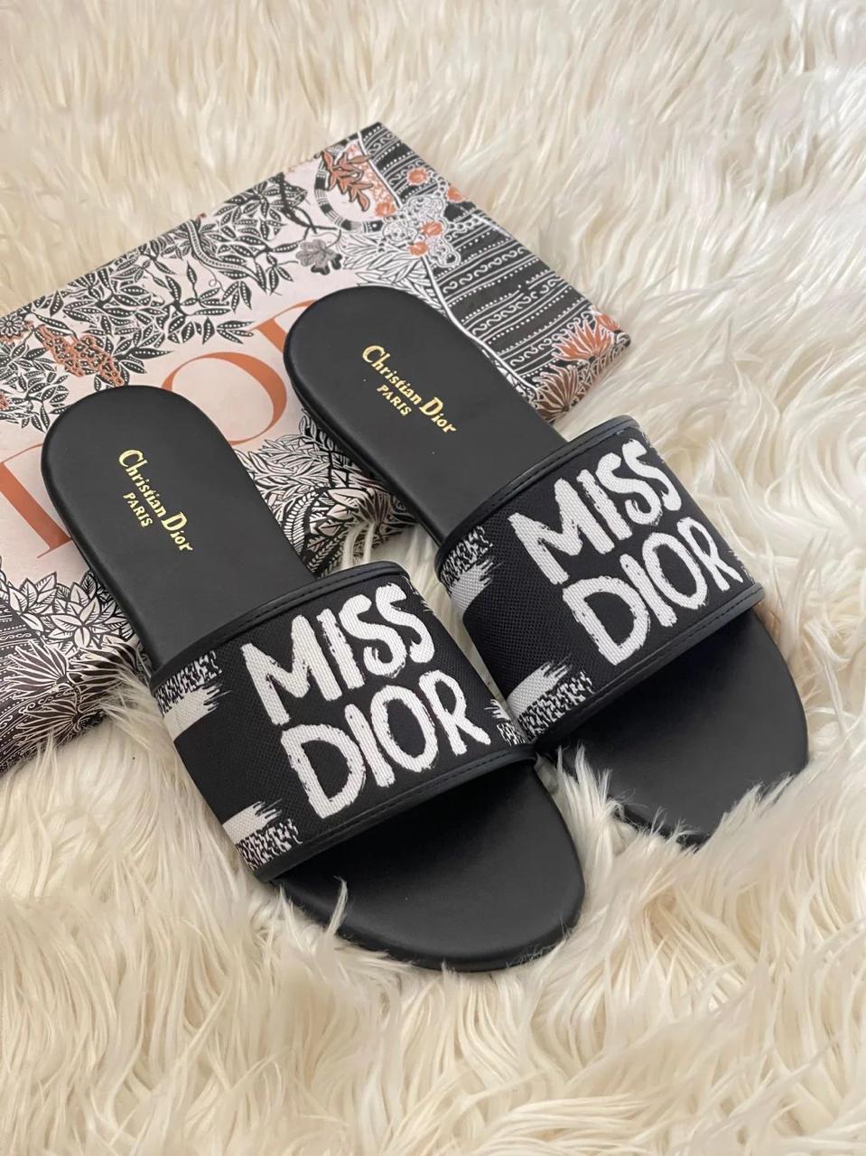 Miss D Flat black