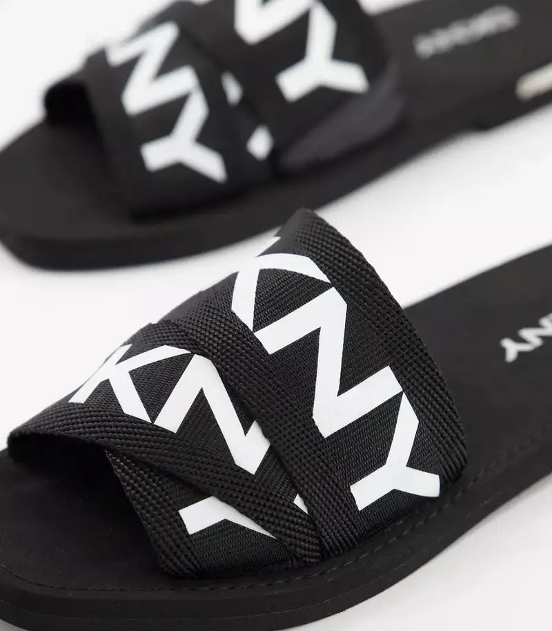 Signature Flat Black