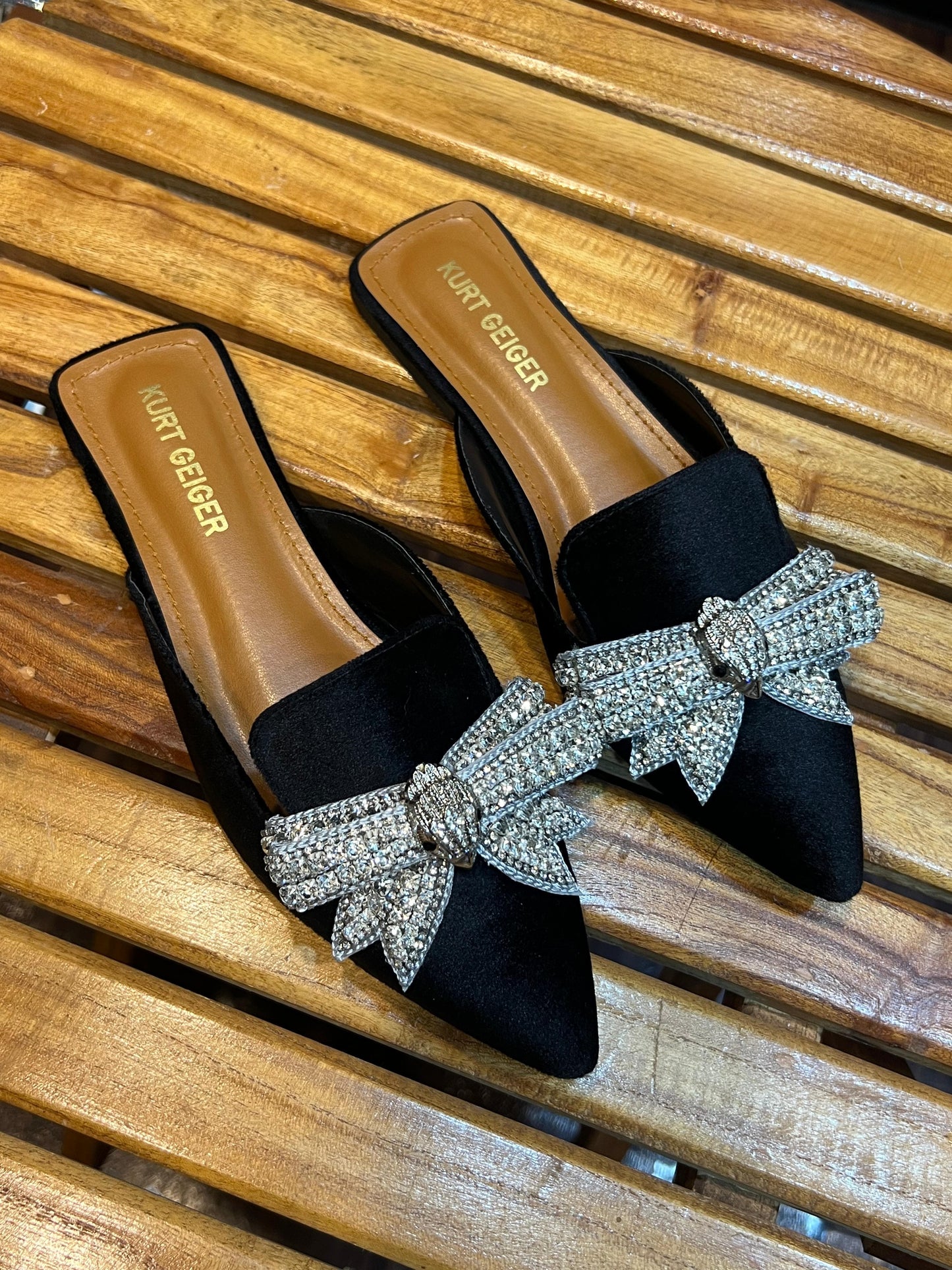 KG EMBROIDERY BOW FLAT