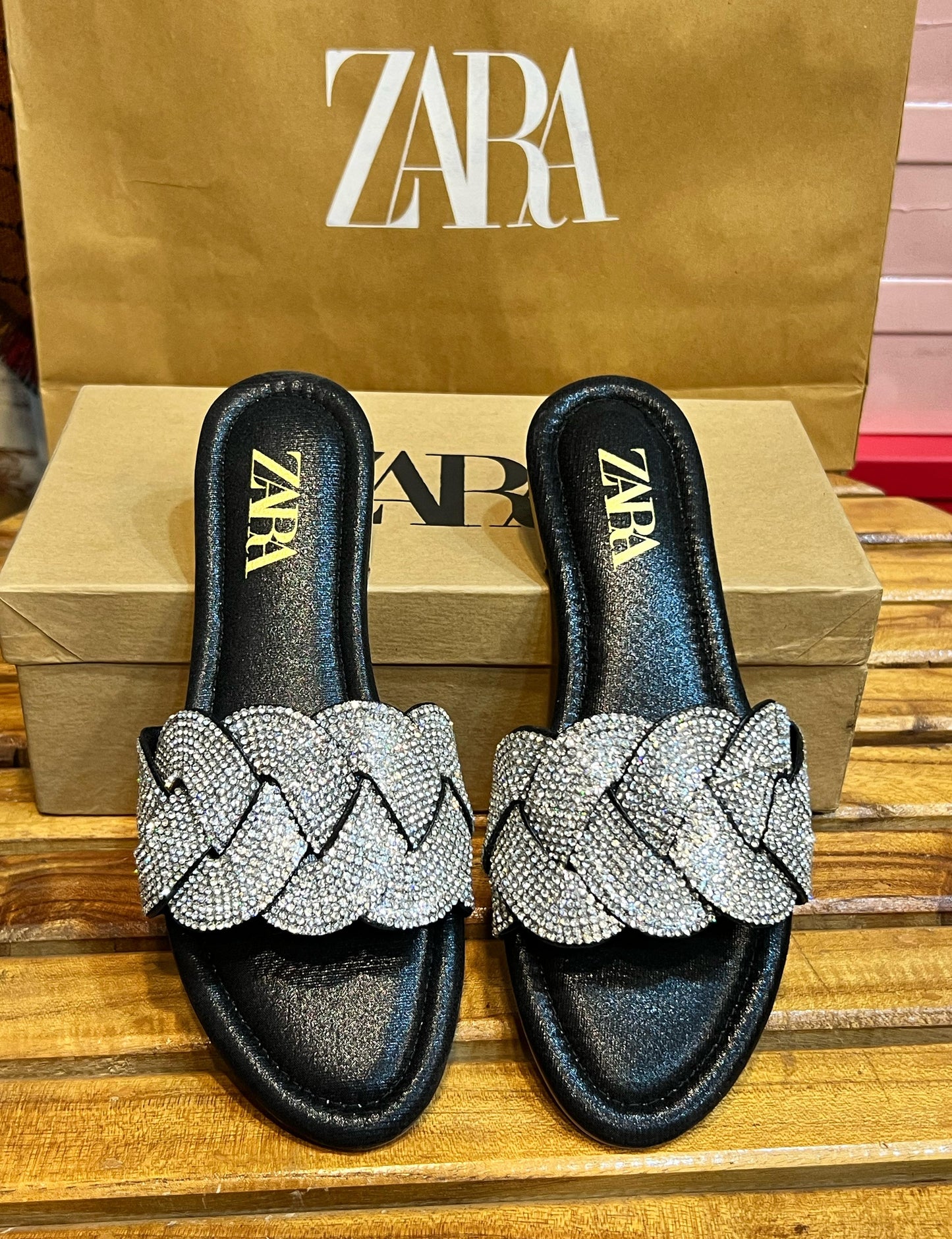 Zigzag Mash Slides in 4 amazing colors