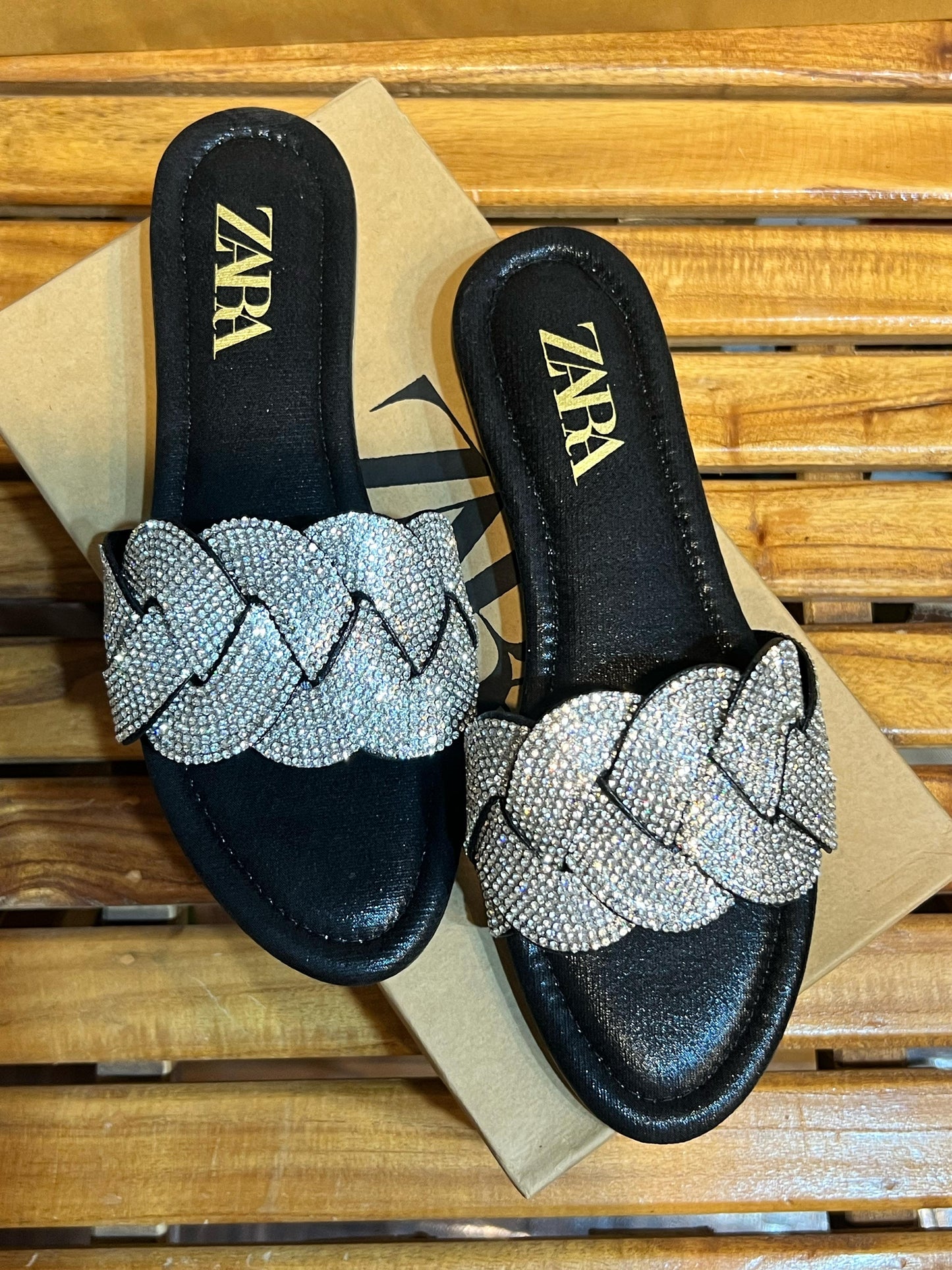 Zigzag Mash Slides in 4 amazing colors