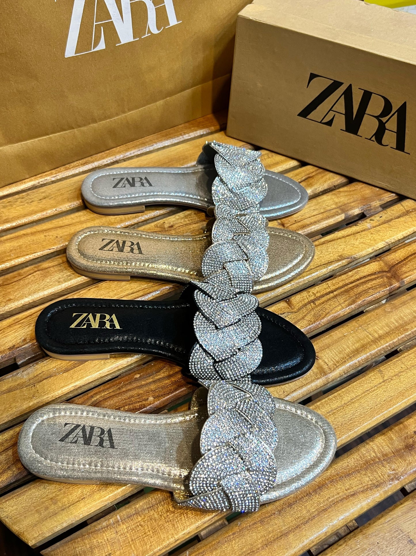 Zigzag Mash Slides in 4 amazing colors