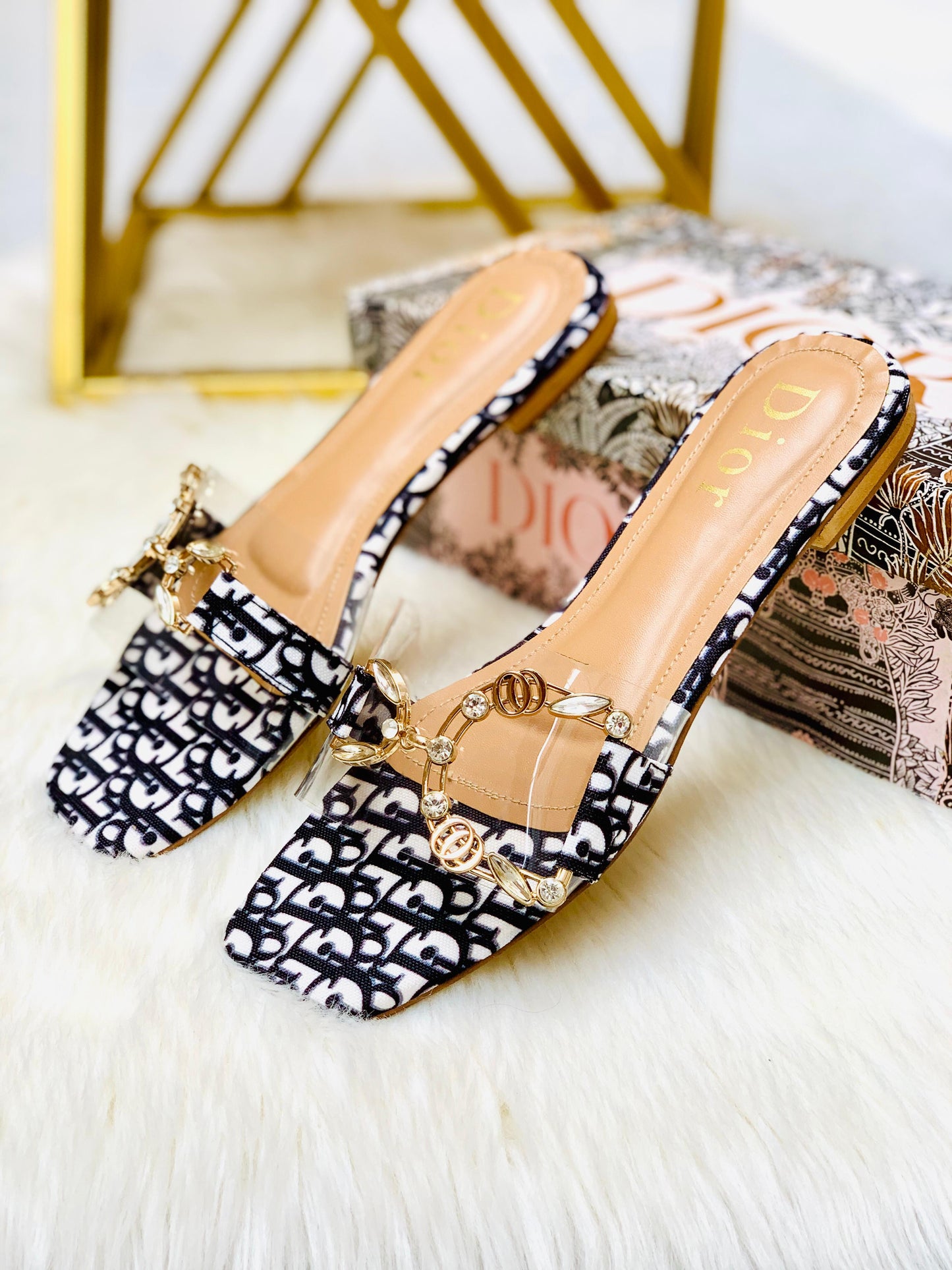 D Buckle Flat