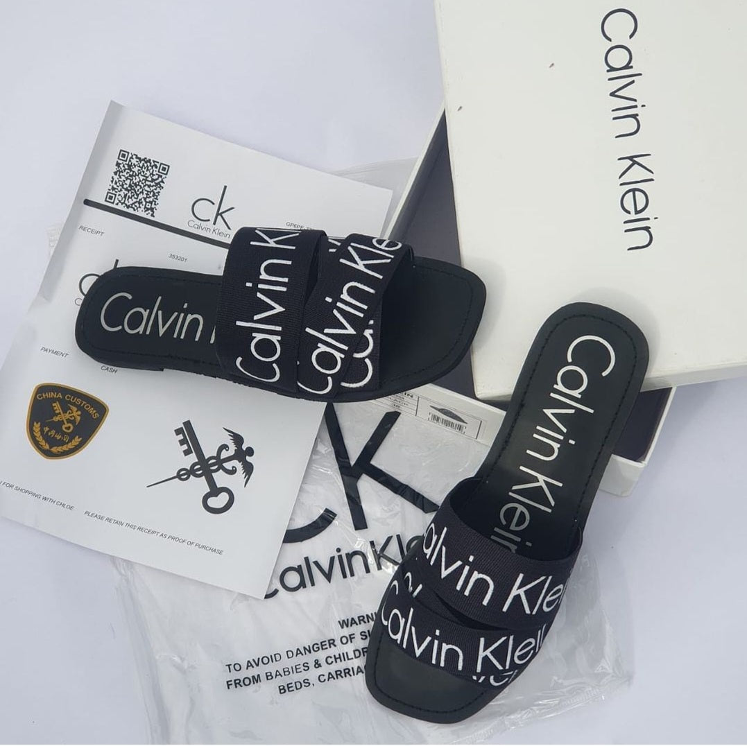 CK In 4 Amazing Colours Flat