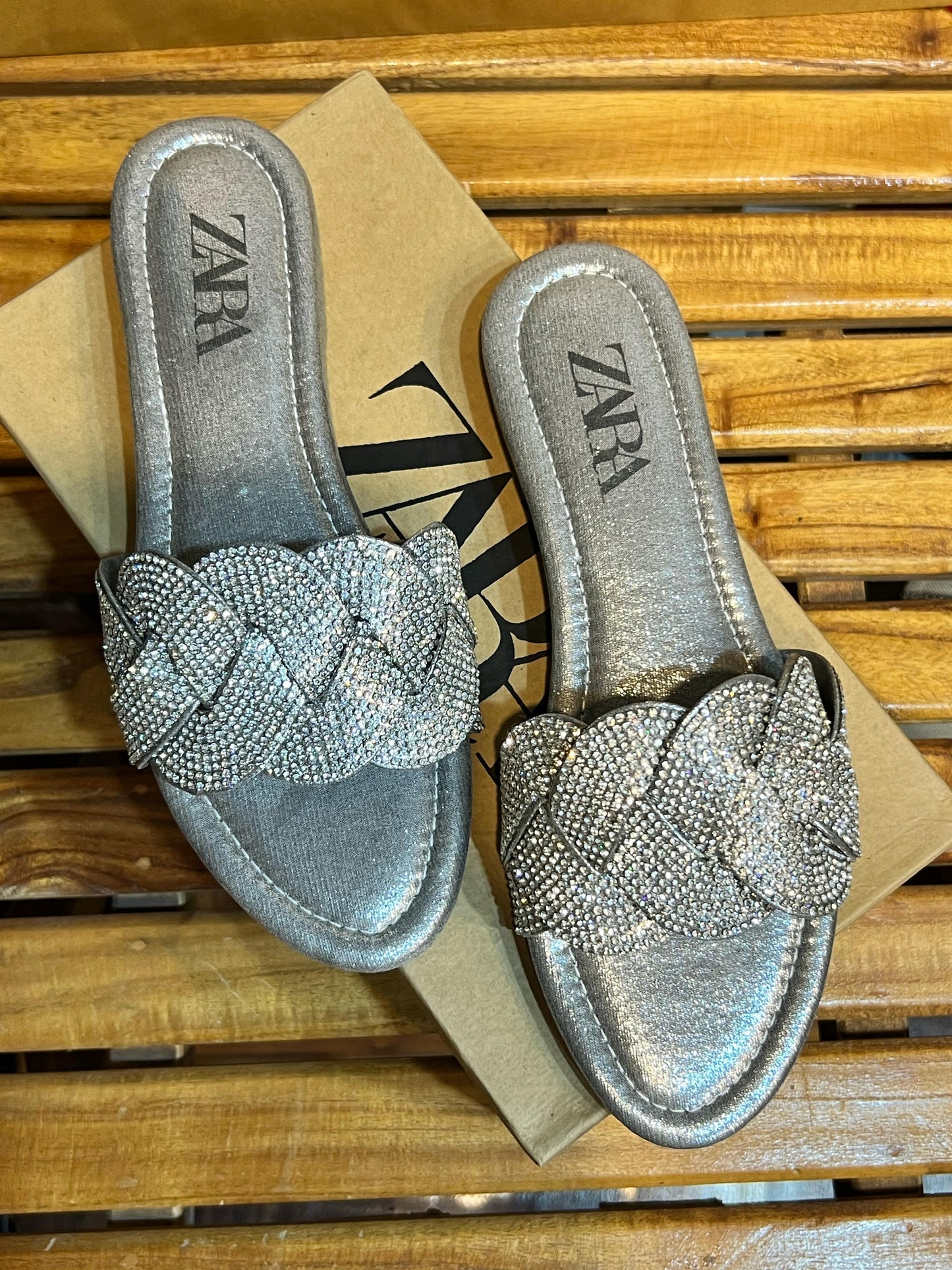 Zigzag Mash Slides in 4 amazing colors