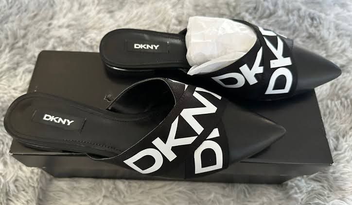 Signature Mule Black