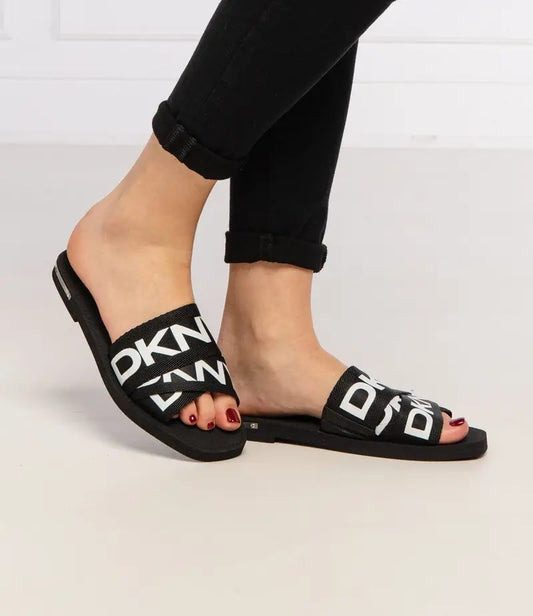 Signature Flat Black