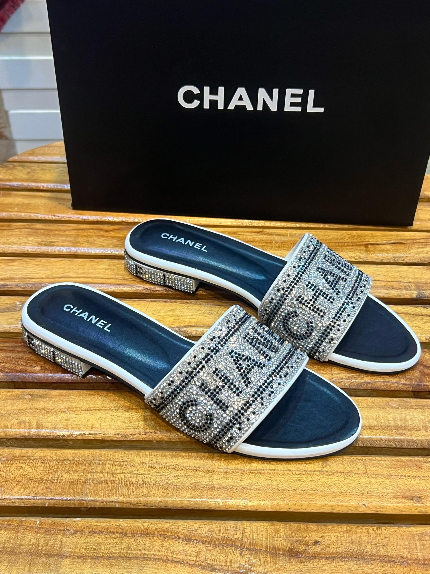 CH-Stone Flats in 2 amazing colors